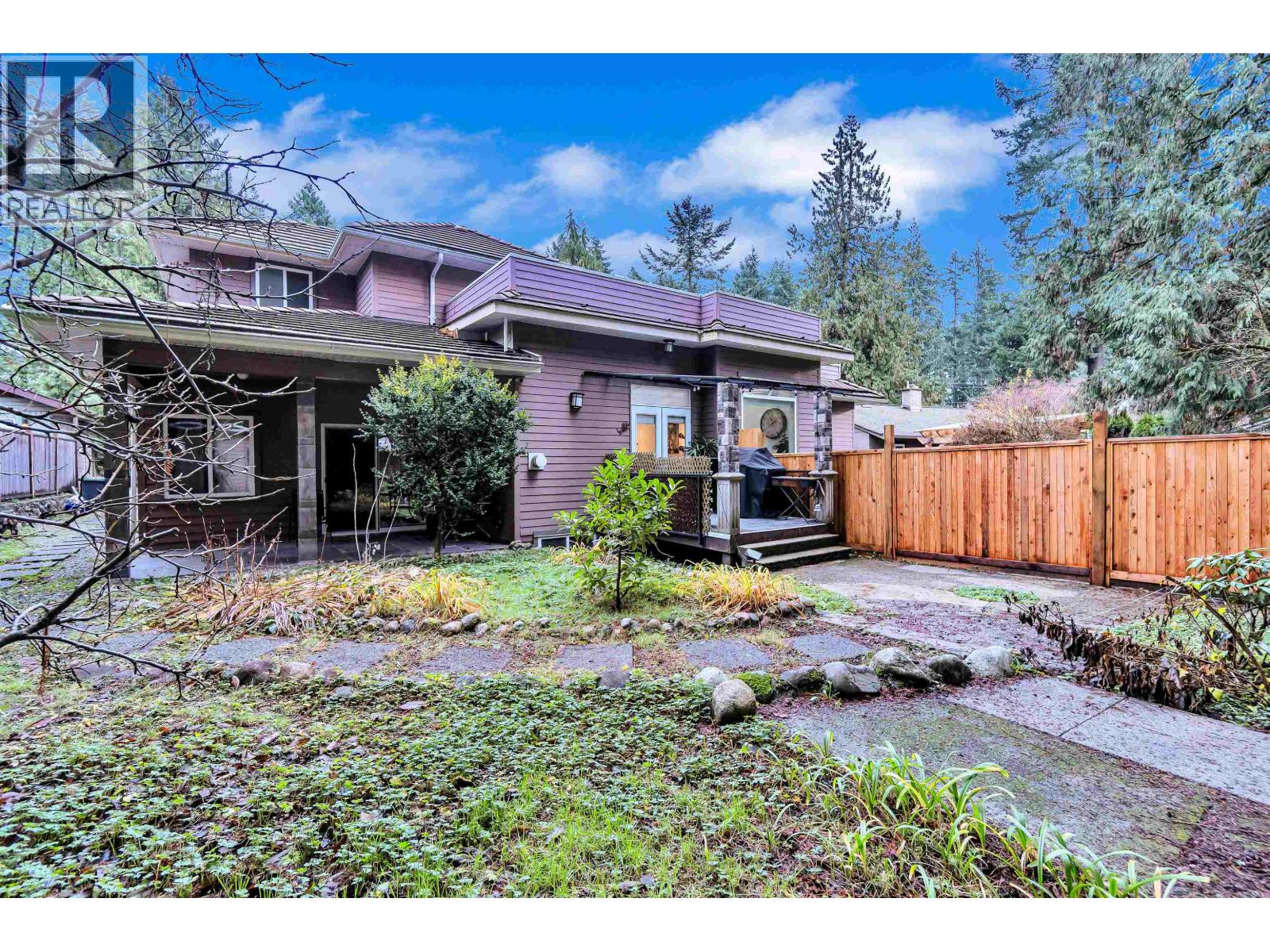 1219 ARBORLYNN DRIVE, North Vancouver