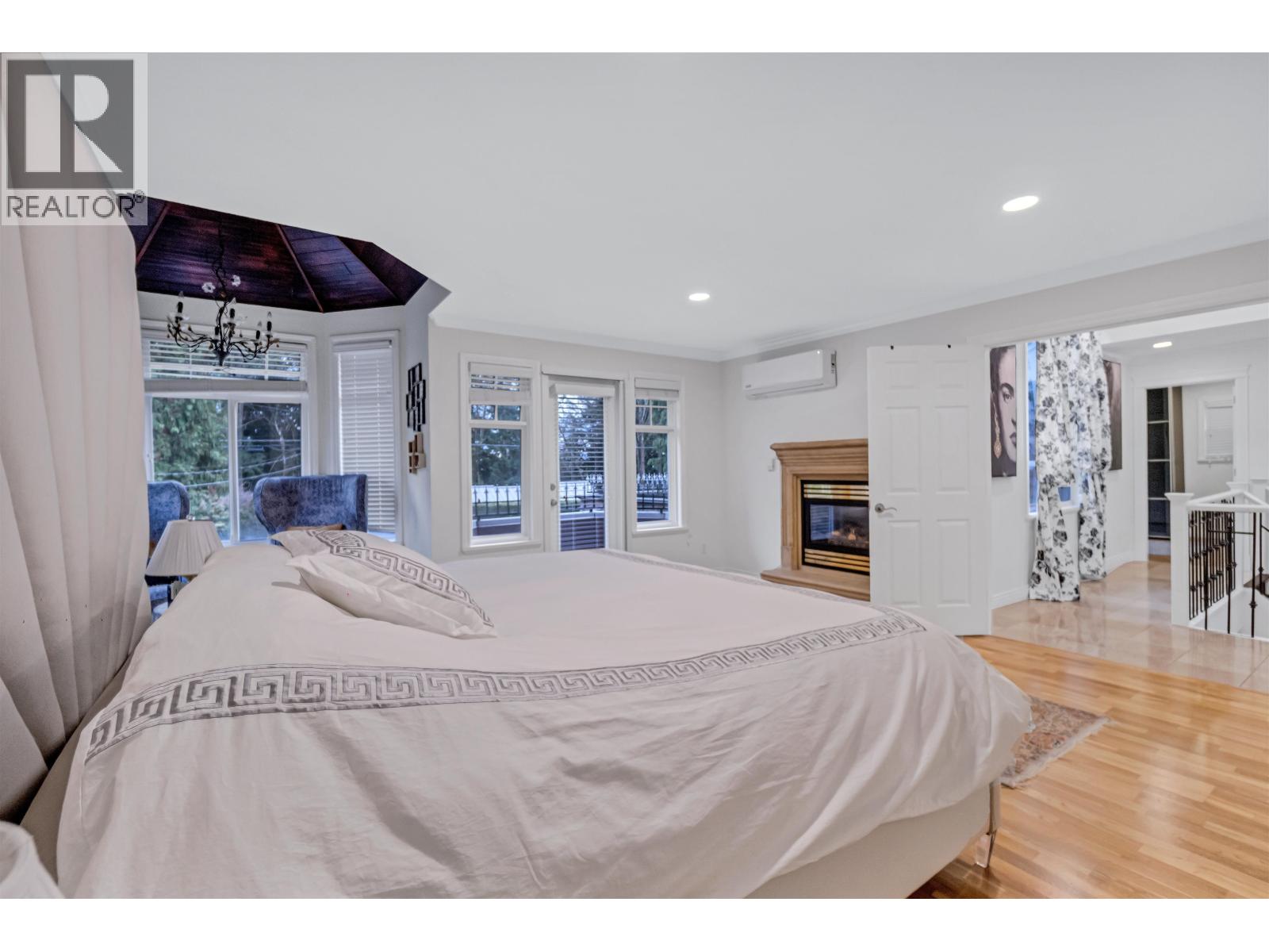 1219 ARBORLYNN DRIVE, North Vancouver