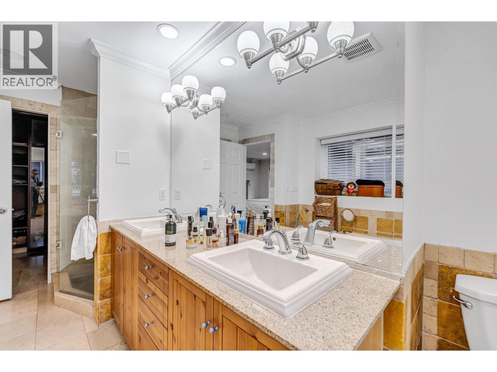 1219 ARBORLYNN DRIVE, North Vancouver