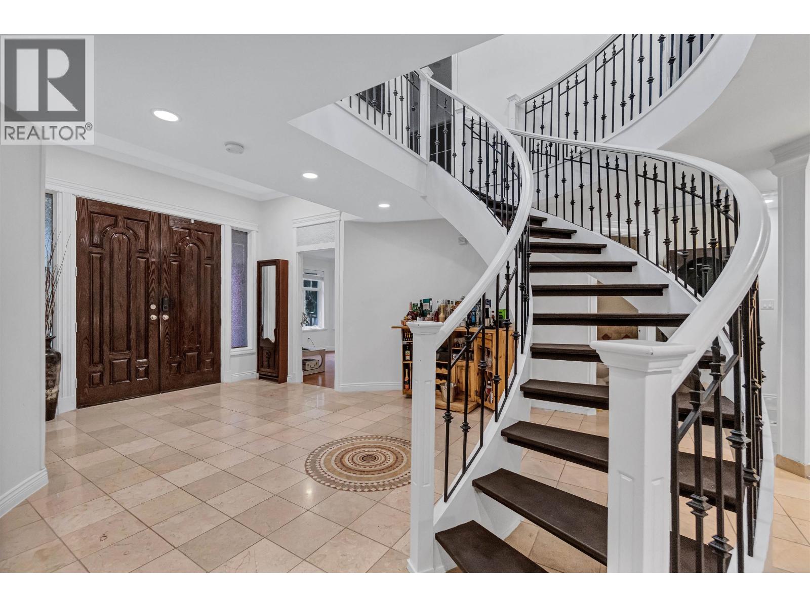 1219 ARBORLYNN DRIVE, North Vancouver