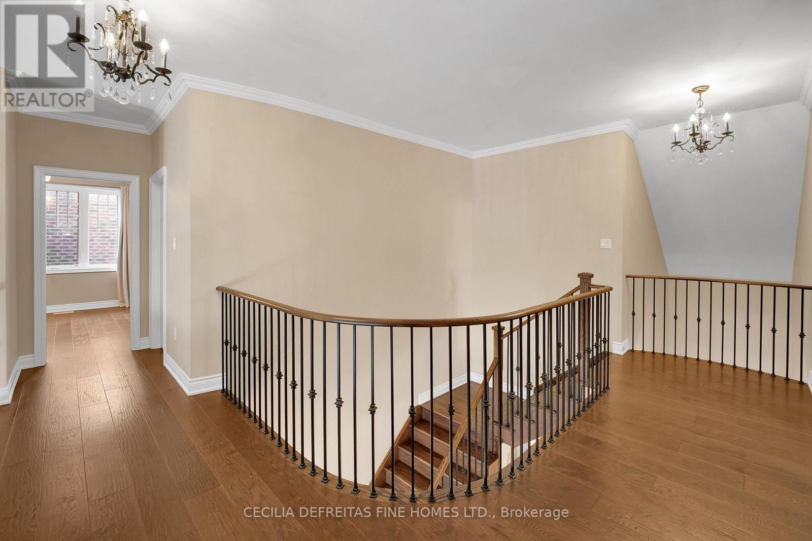 31 MUNSIE DRIVE - 24