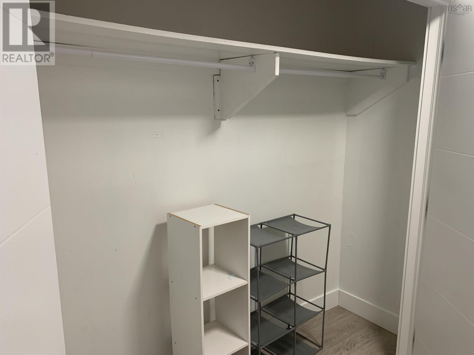 Property 21 of 23 of 56 Evans Avenue