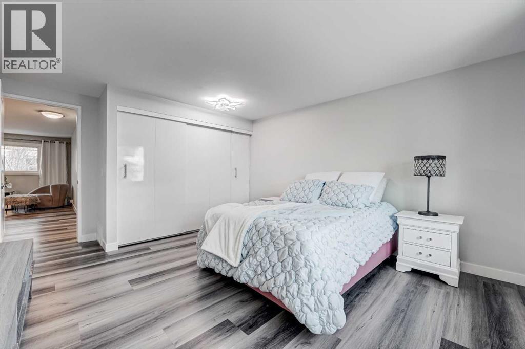 Single Family House for Sale in    Avenue SW Glamorgan Calgary 