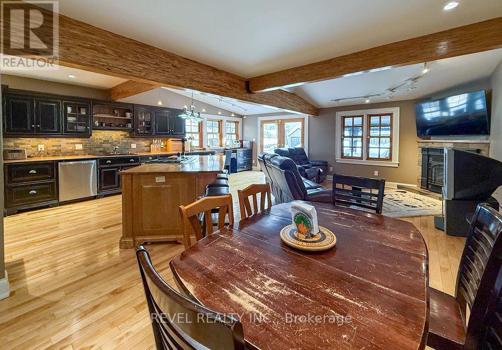 184 HEMLOCK STREET - 10