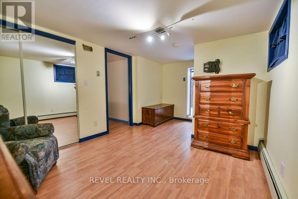 184 HEMLOCK STREET - 27