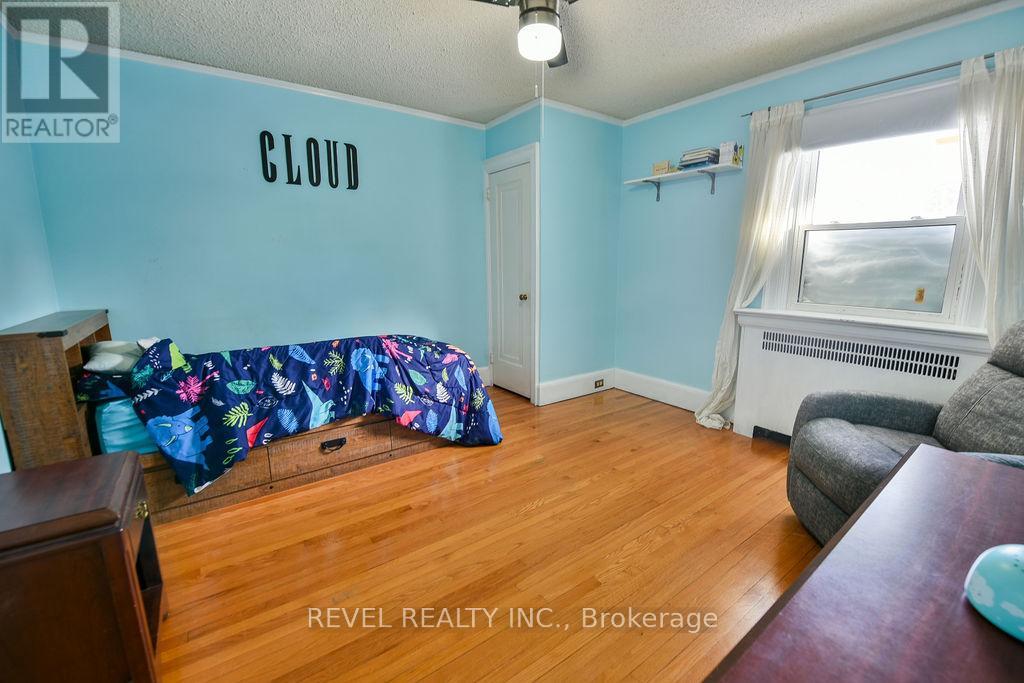 184 HEMLOCK STREET - 29