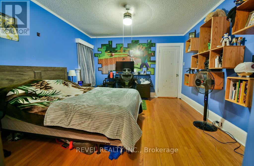 184 HEMLOCK STREET - 31