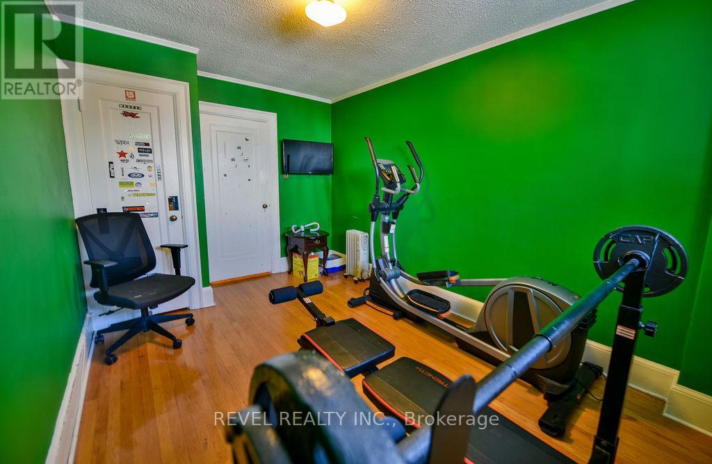 184 HEMLOCK STREET - 32