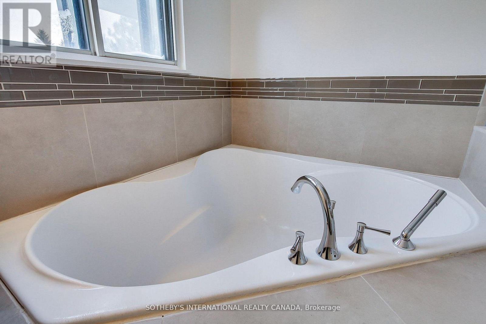 #301 40 HARDING BOULEVARD W - 28