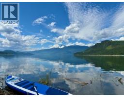 424 Galena Shores Drive, Galena Bay, BC V0G1R0 Photo 13