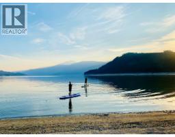 424 Galena Shores Drive, Galena Bay, BC V0G1R0 Photo 14