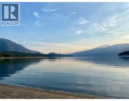 424 Galena Shores Drive, Galena Bay, BC V0G1R0 Photo 15