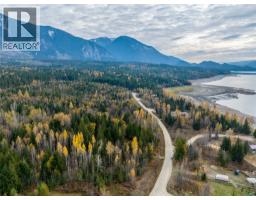 424 Galena Shores Drive, Galena Bay, BC V0G1R0 Photo 31