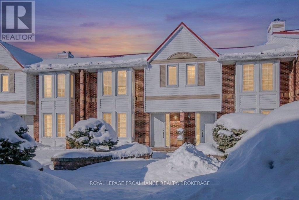 66 - 1 PLACE D'ARMES