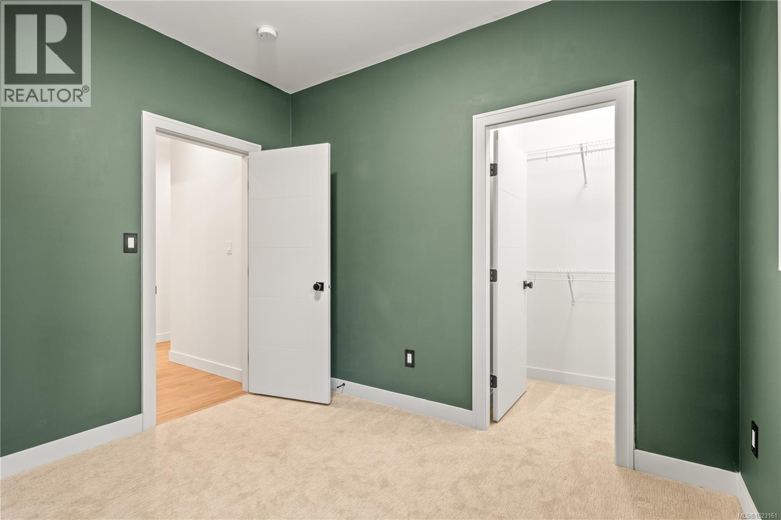 7227 Aulds Rd, Lantzville