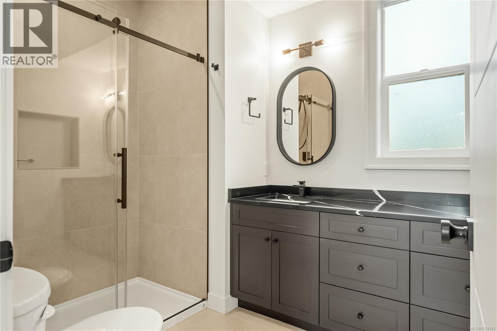 7227 Aulds Rd, Lantzville