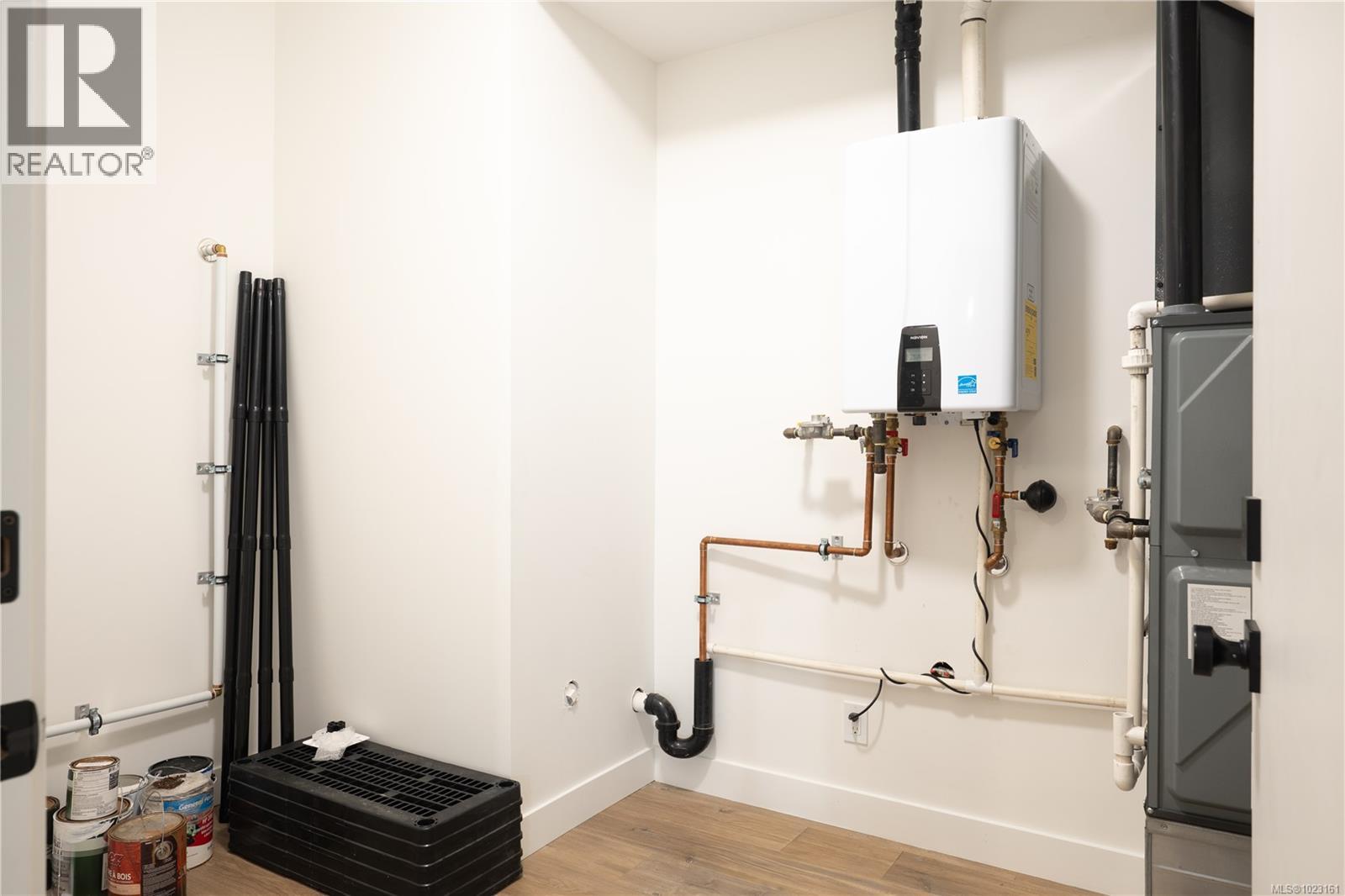 7227 Aulds Rd, Lantzville