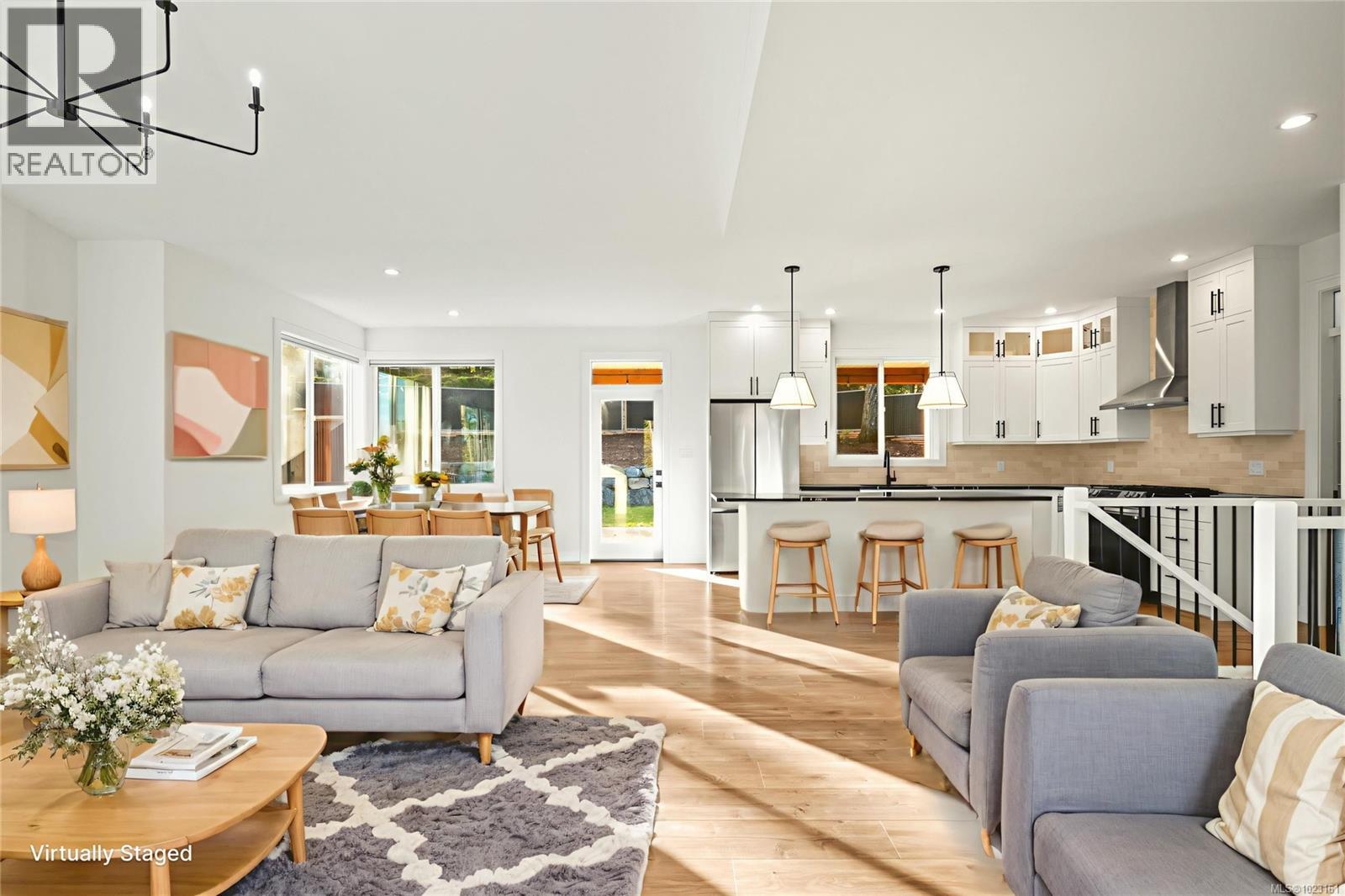 7227 Aulds Rd, Lantzville