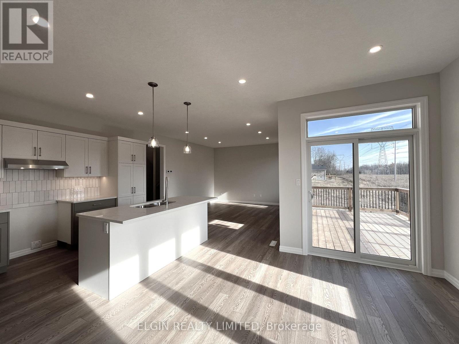 10 HORIZON COURT - 12