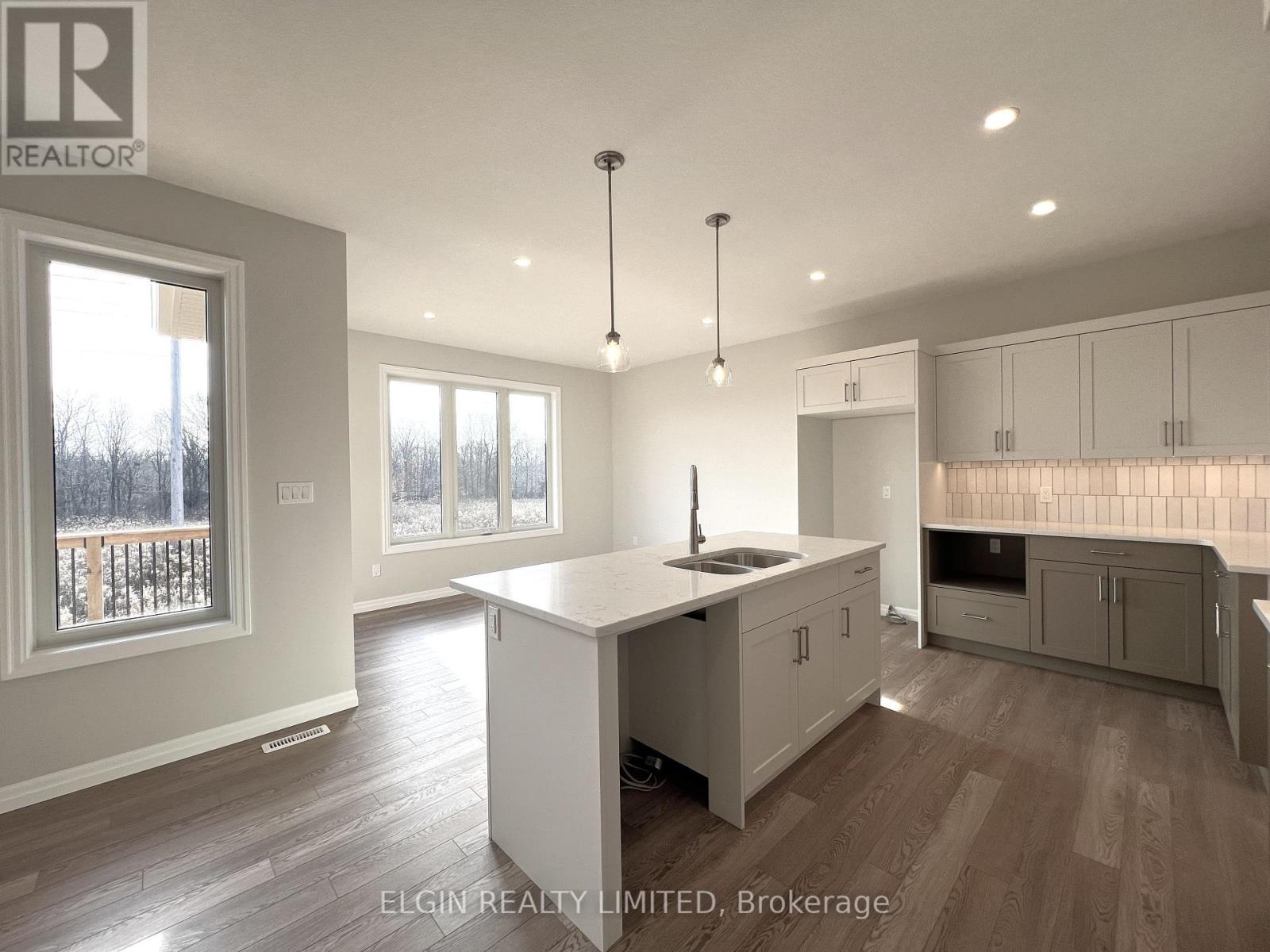 10 HORIZON COURT - 5