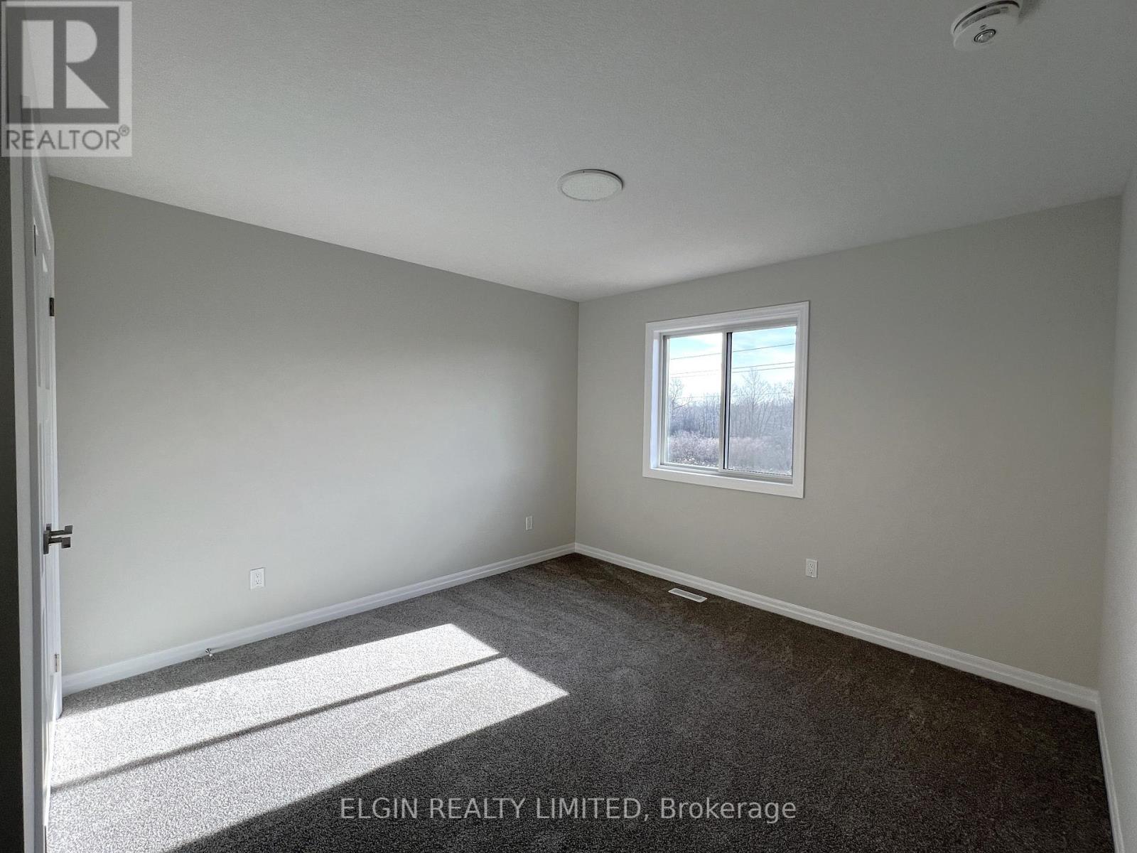 10 HORIZON COURT Property Photo