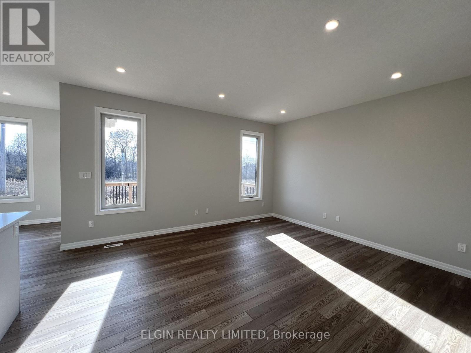 9 HORIZON COURT - 12