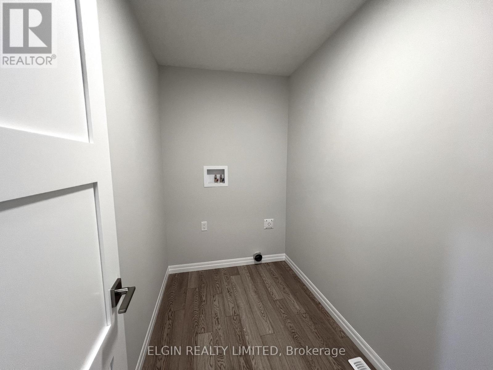 9 HORIZON COURT - 17