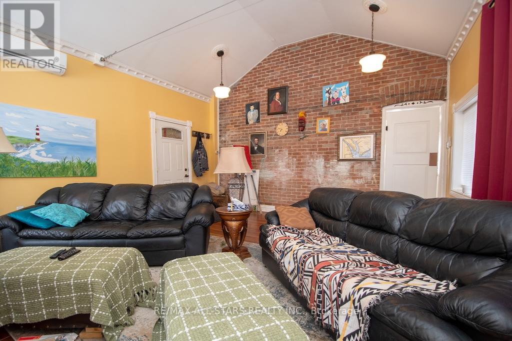 1665 DRANOEL ROAD - 23