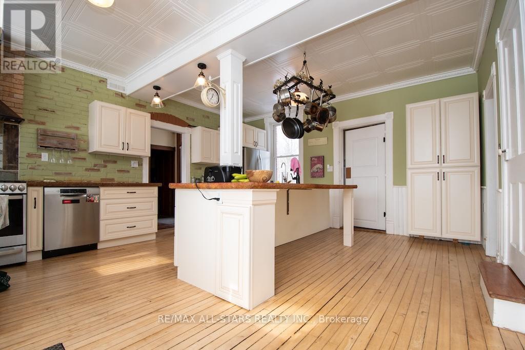 1665 DRANOEL ROAD - 19