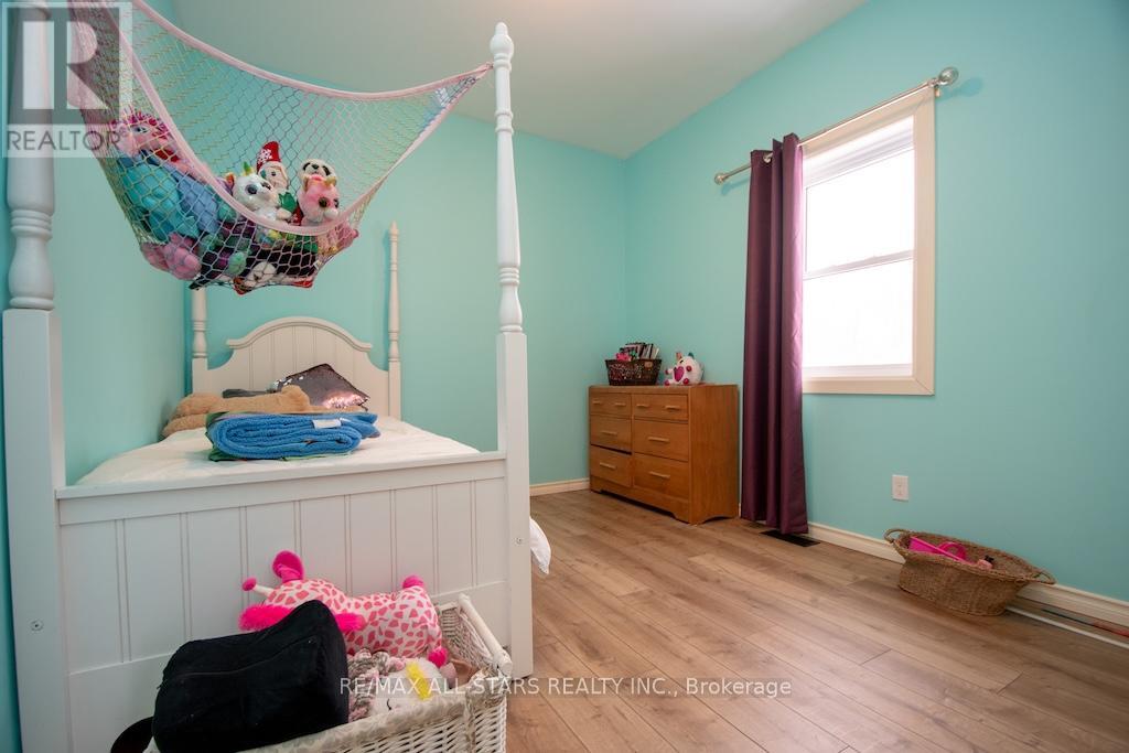 1665 DRANOEL ROAD - 36