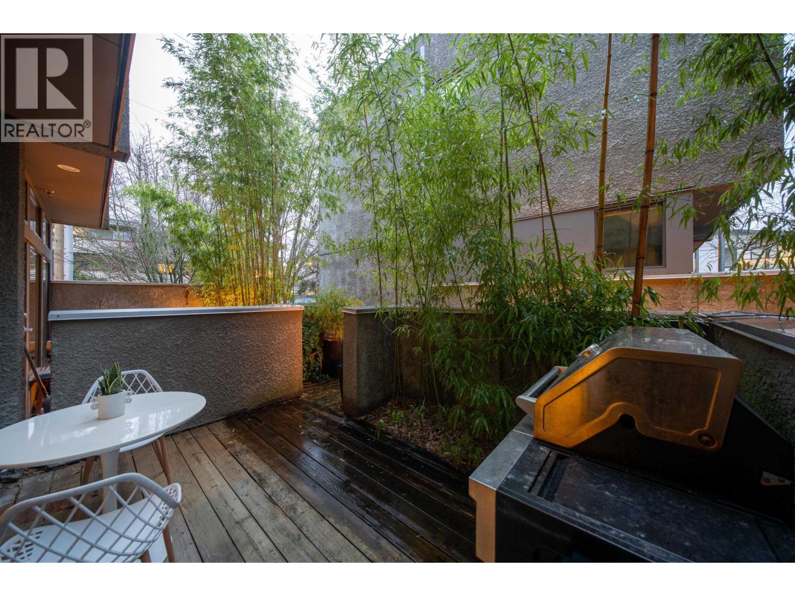 396 E 15TH AVENUE - Photo 4 of 25, Vancouver, British Columbia