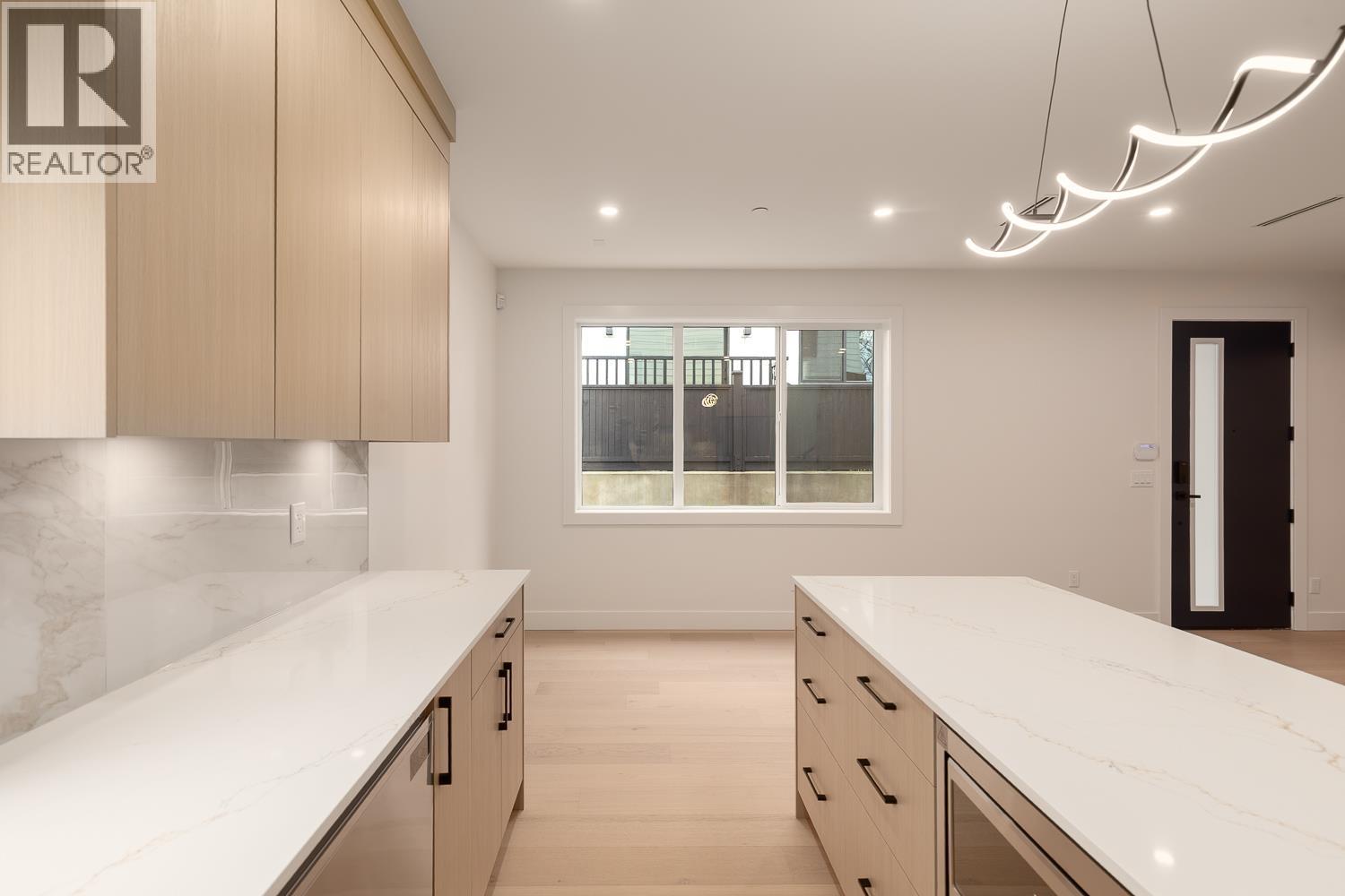 1 3506 E PENDER STREET, Vancouver