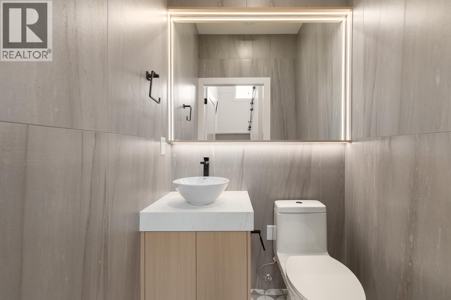 1 3506 E PENDER STREET, Vancouver