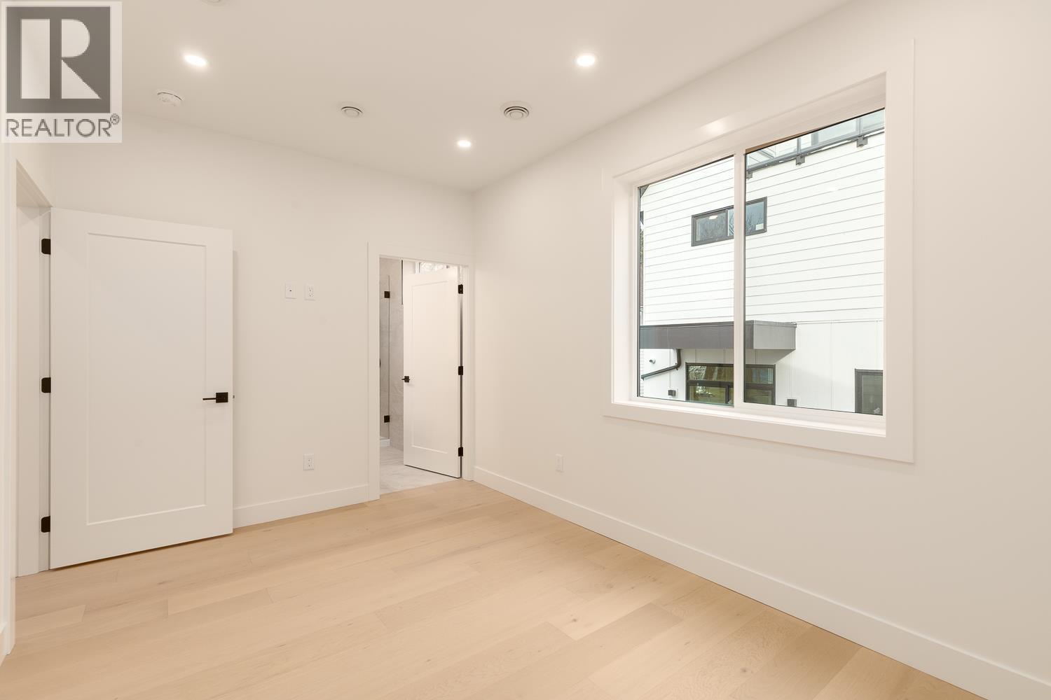 1 3506 E PENDER STREET, Vancouver