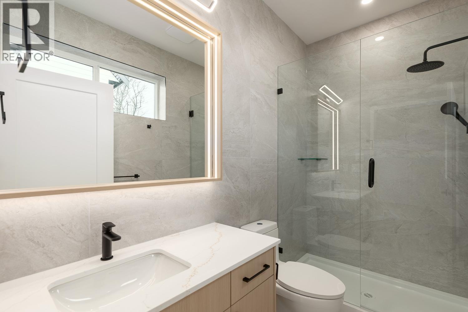 1 3506 E PENDER STREET, Vancouver