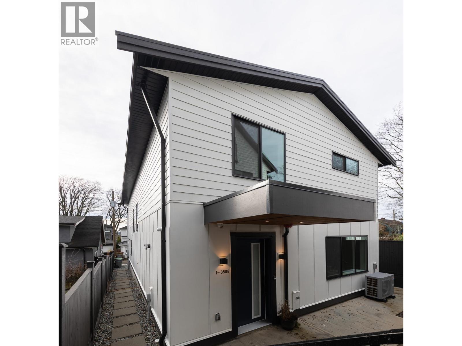 1 3506 E PENDER STREET, Vancouver