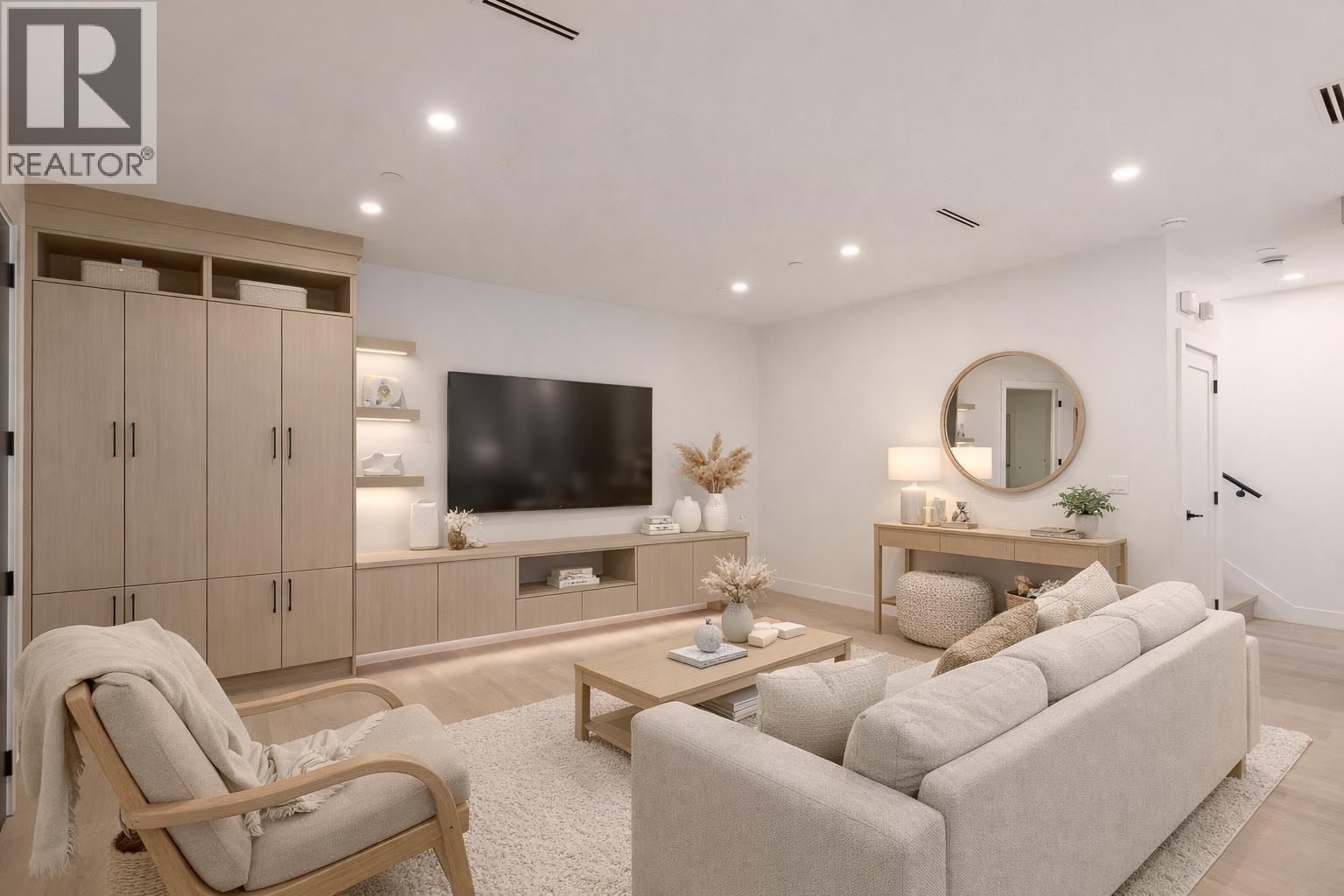 1 3506 E PENDER STREET - Photo 4 of 27, Vancouver, British Columbia