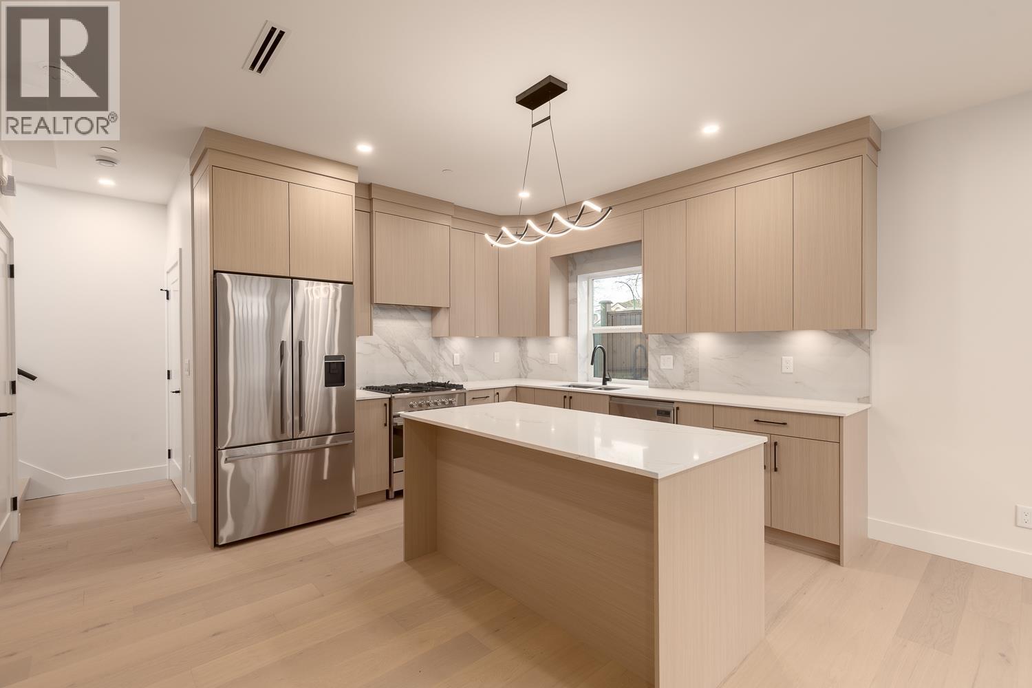 1 3506 E PENDER STREET, Vancouver