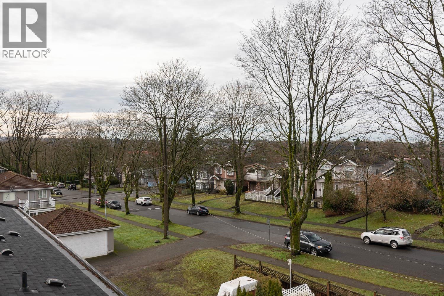 2 3508 E PENDER STREET, Vancouver