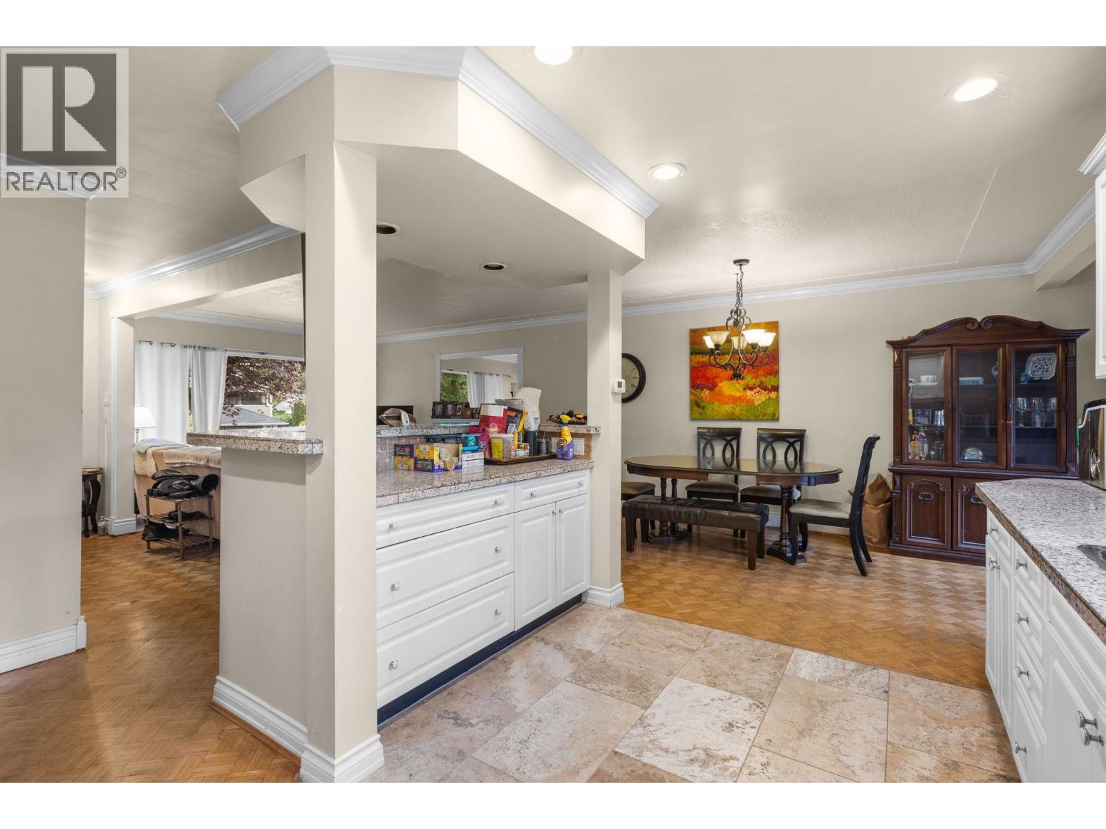 966 DUNDONALD DRIVE, Port Moody