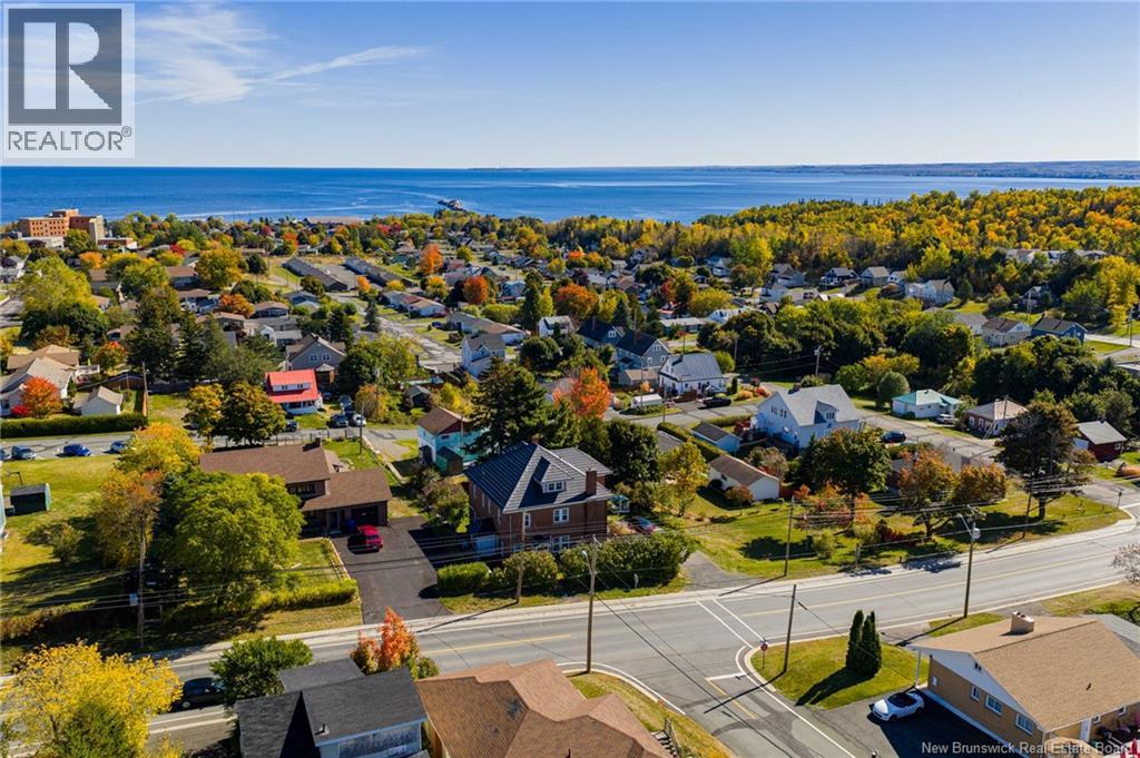 157 Renfrew - 38