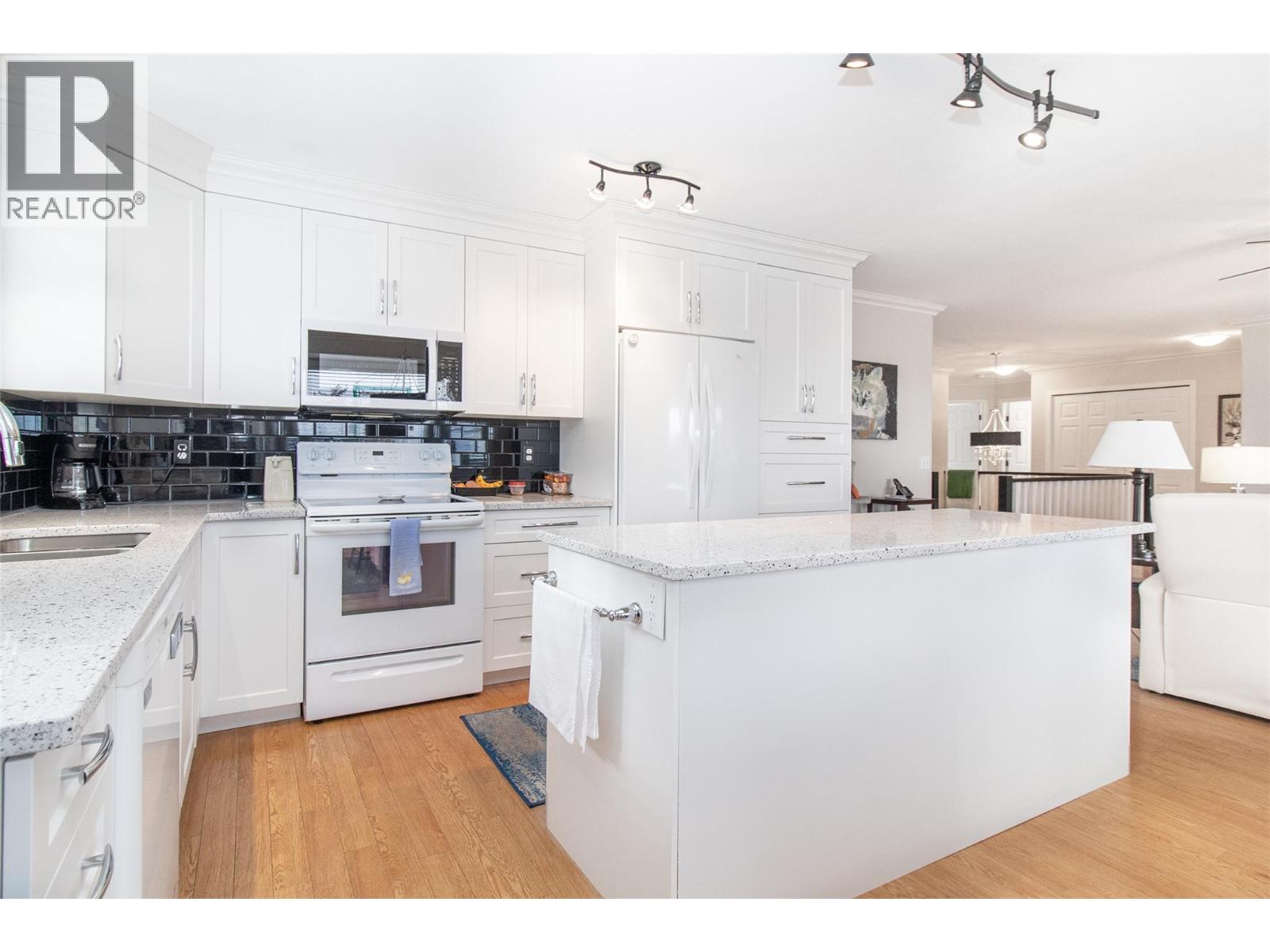 3527 Glen Eagles Drive, West Kelowna