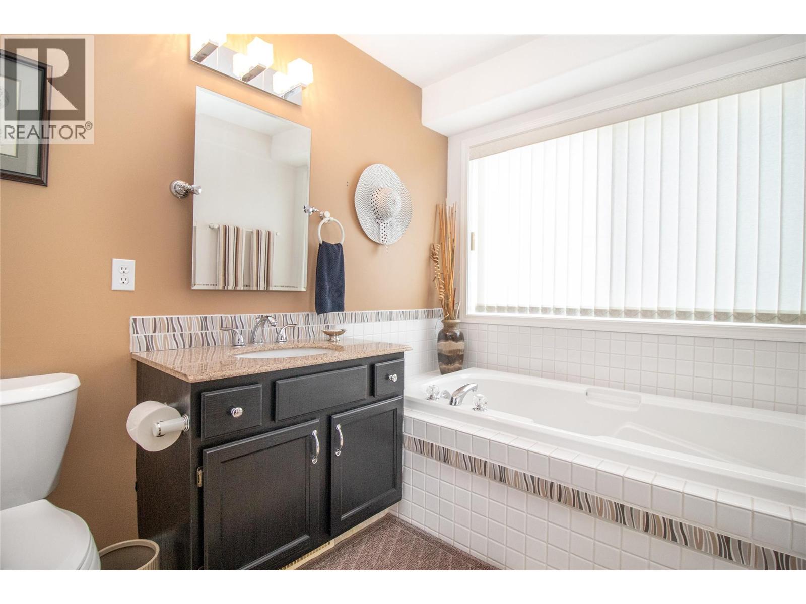 3527 Glen Eagles Drive, West Kelowna