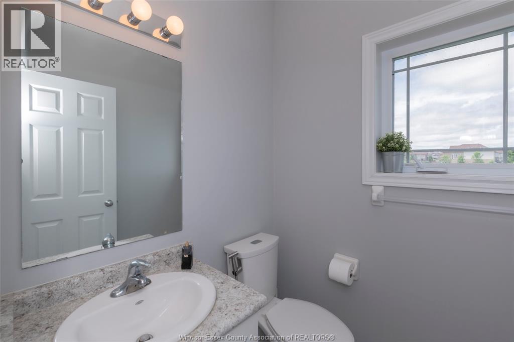 229 MACALISTER BOULEVARD - 18