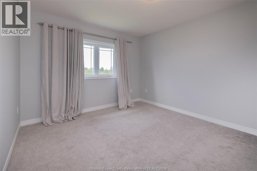229 MACALISTER BOULEVARD - 25