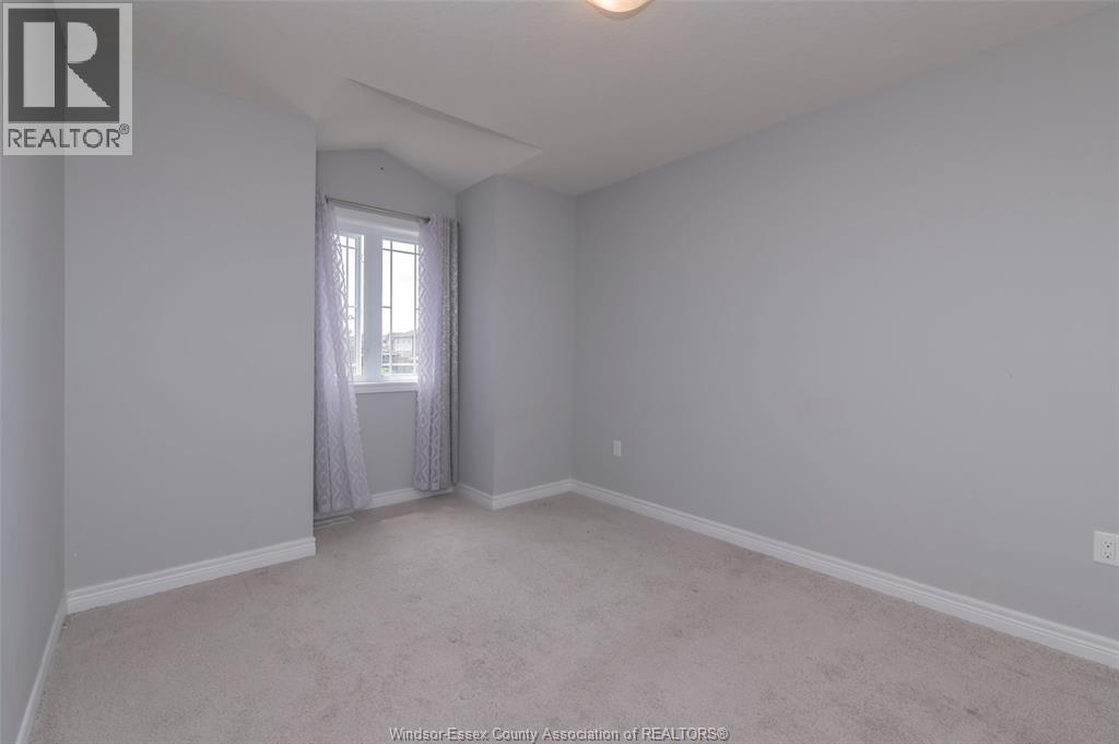 229 MACALISTER BOULEVARD - 16