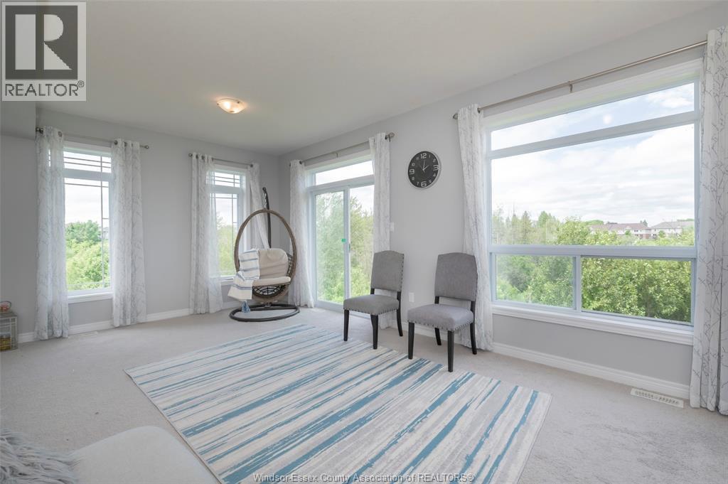 229 MACALISTER BOULEVARD - 8
