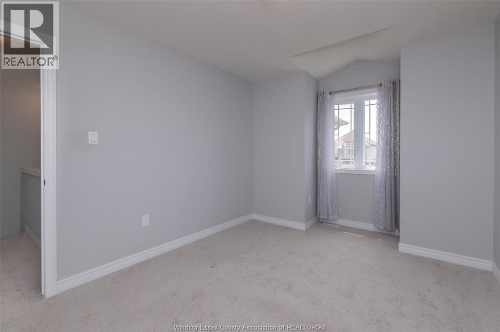 229 MACALISTER BOULEVARD - 31