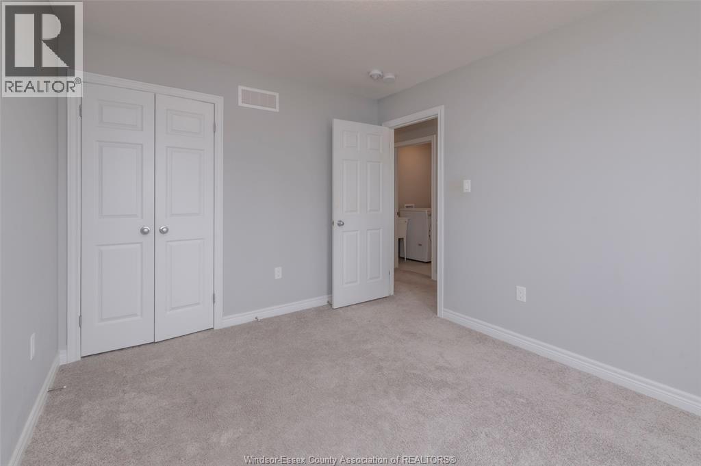 229 MACALISTER BOULEVARD - 32