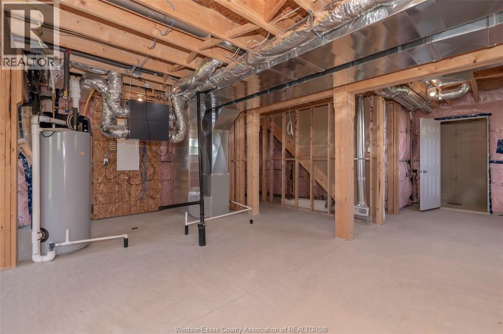 229 MACALISTER BOULEVARD - 34